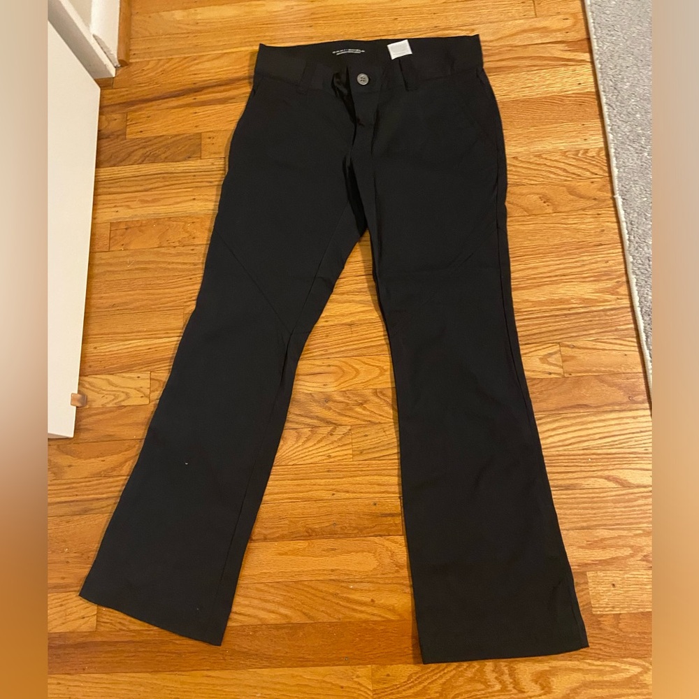 Columbia women’s black hiking pants size 4 short